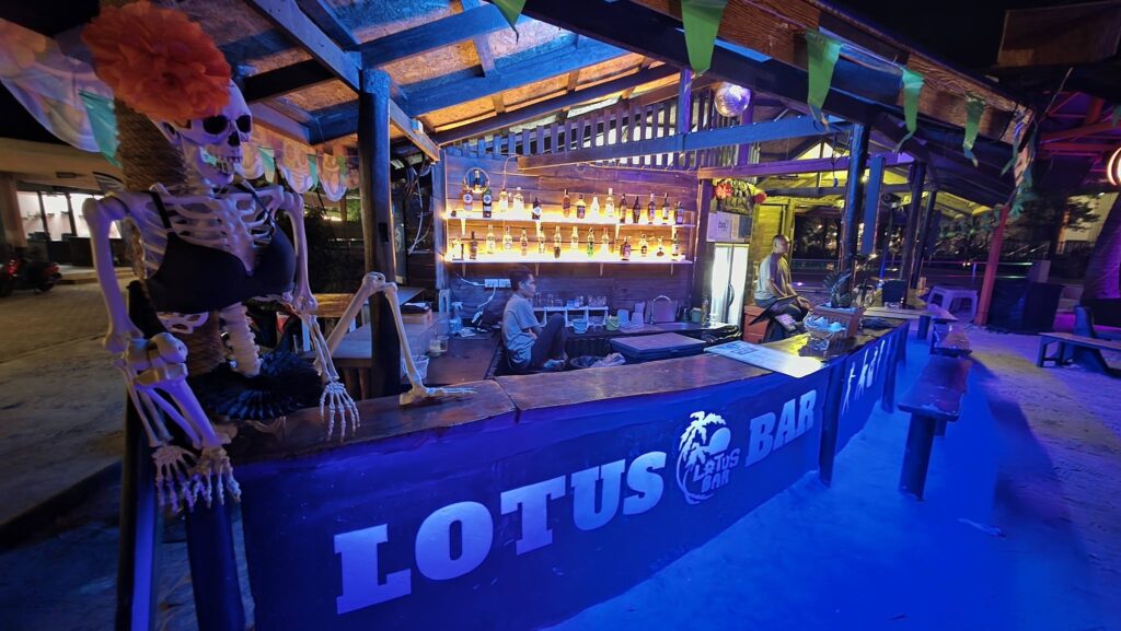 Lotus Beach Bar in Koh Tao, Thailand