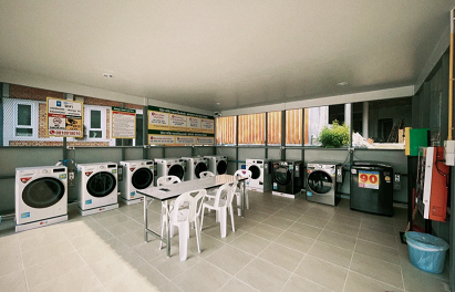 Mango Wash and Dry self-service launderette on Koh Tao